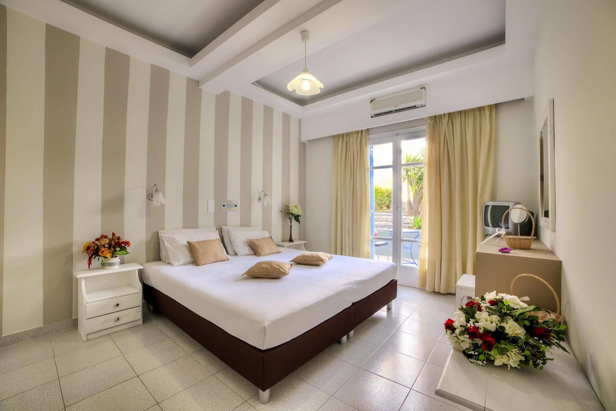 Pantheon Hotel Agios Georgios  Eksteriør bilde