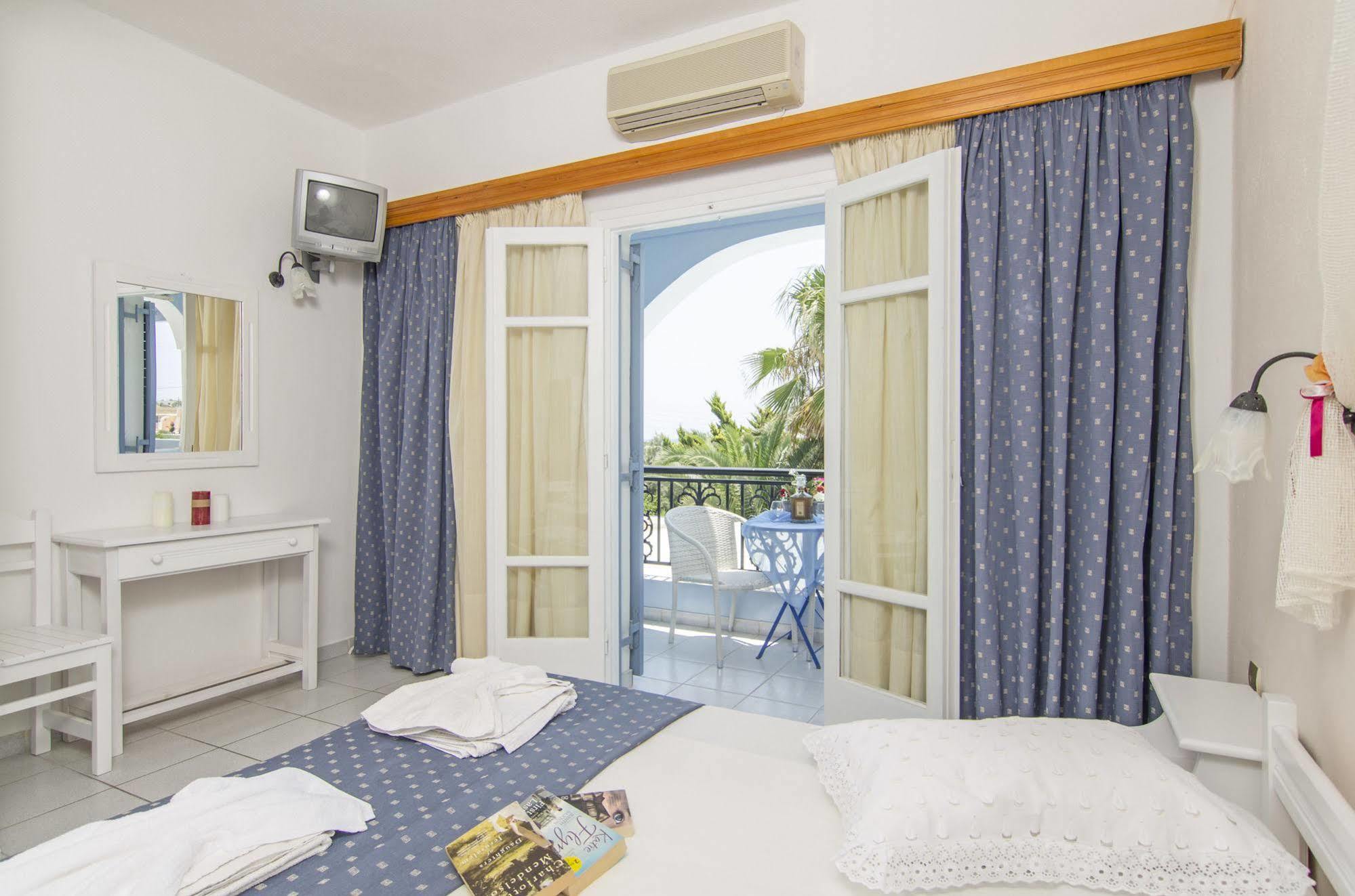 Pantheon Hotel Agios Georgios  Eksteriør bilde